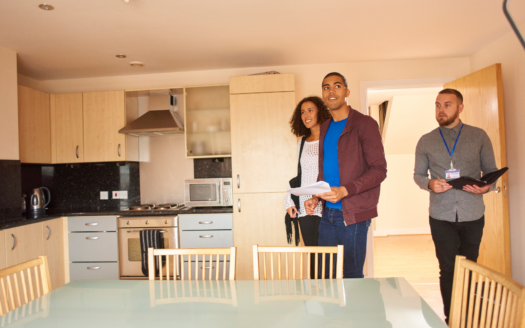 visite appartement en location en couple