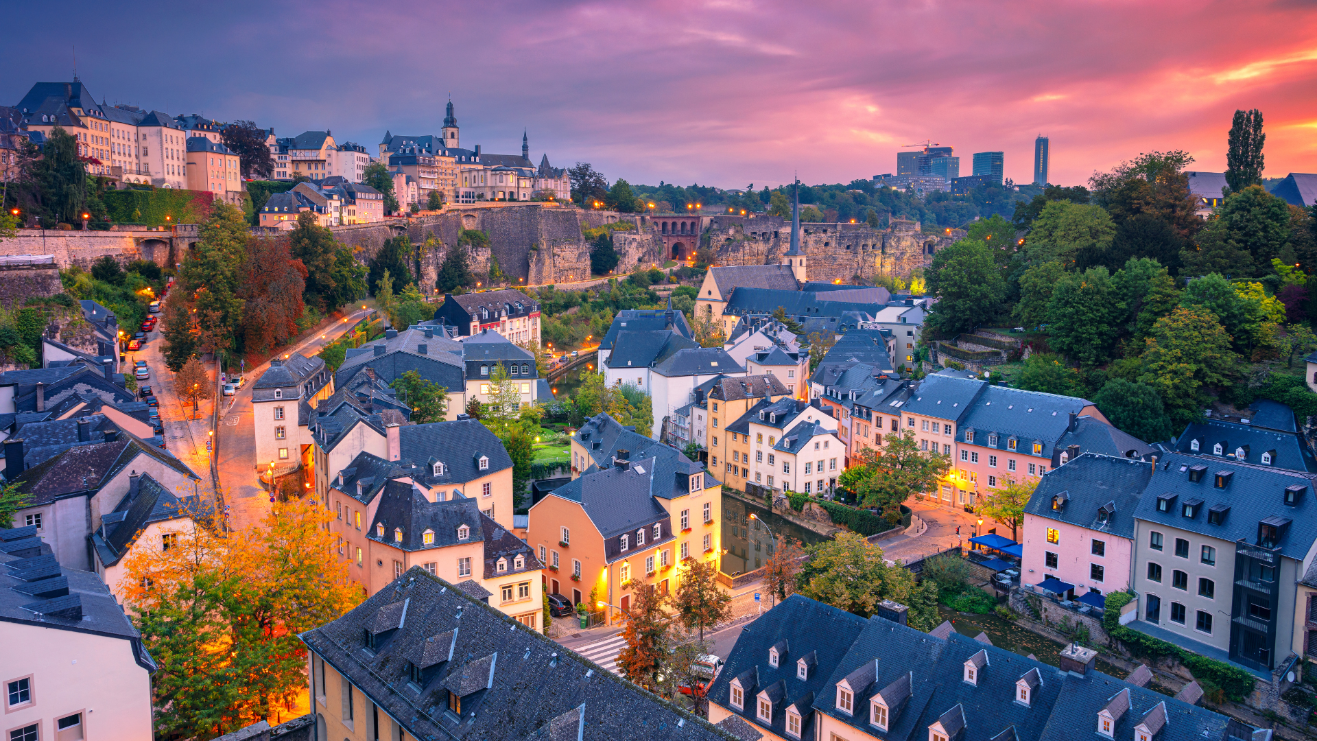 le Luxembourg sur coucher de soleil